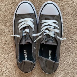 Women’s converse size 7
